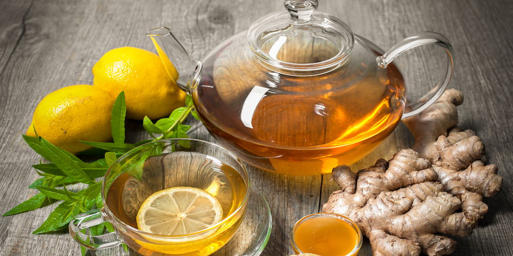 Lemon and Ginger Tea for Sore Throat