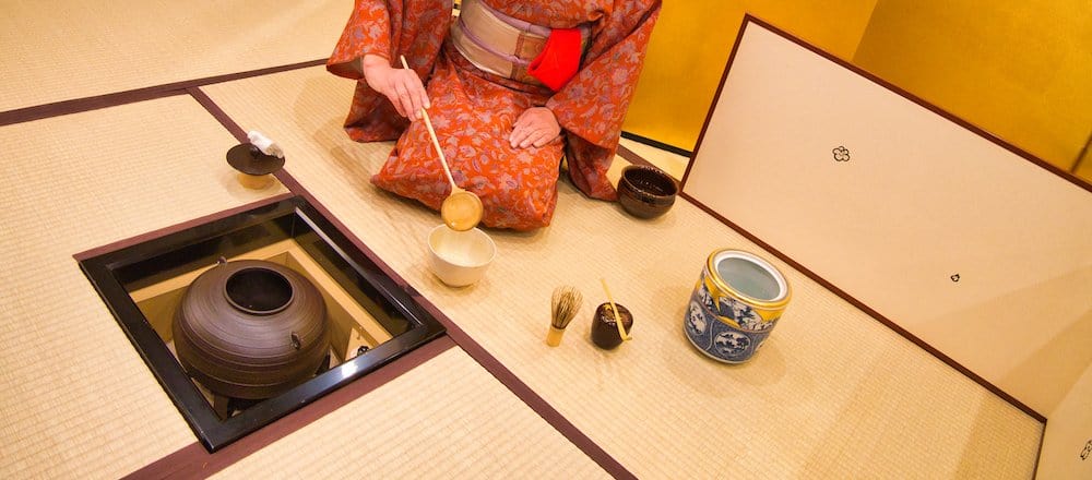 How to Perform a Japanese Tea Ceremony